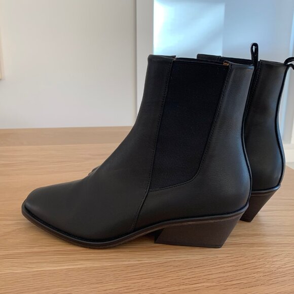 Coclico Chelsea Boot - Picture 3 of 10
